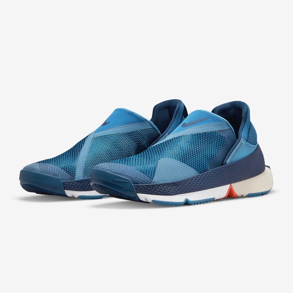 Nike Go FlyEase Women size 9/Men size 7.5- only worn once